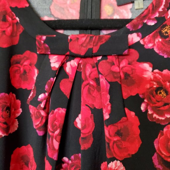 Karl Lagerfeld - Large - Black with Red Roses Top - Long Sleeve - EUC - Picture 5 of 5